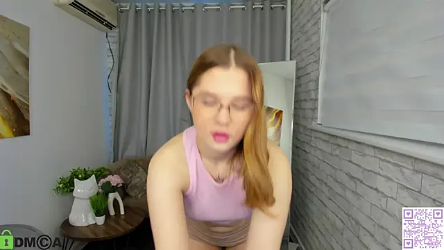 Brenda Puff online show from February 12, 4:36 am