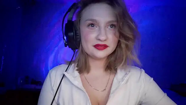 pr In cess  online show from March 8, 8:24 pm