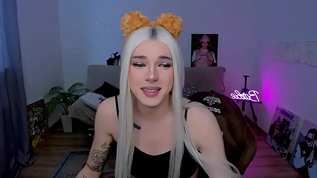 YourTrixie online show from February 10, 7:00 am