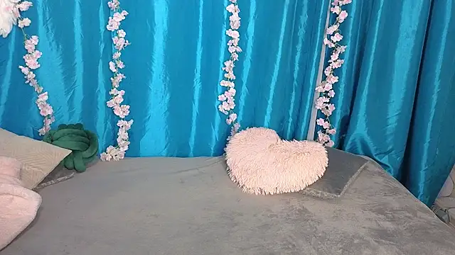 Elannaria online show from October 21, 3:05 pm