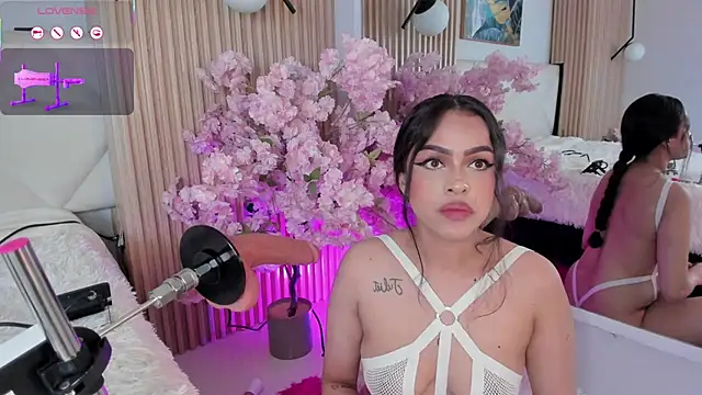 Mila Hank  online show from April 1, 1:41 pm