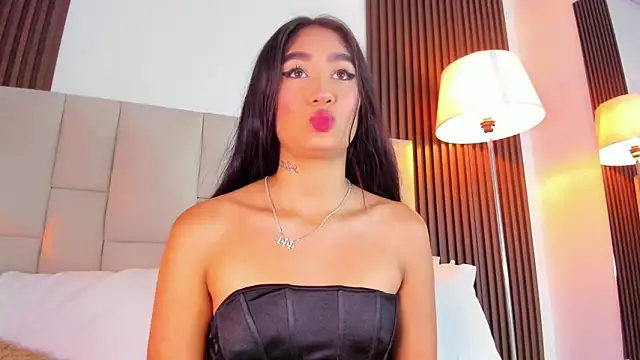Nicolqueen  online show from June 5, 11:27 am