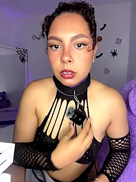 ViolettaMiller  online show from October 31, 1:37 pm