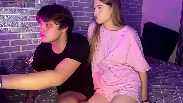 fetchingcouplee online show from September 25, 3:00 pm