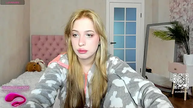 LightStar 18 online show from October 2, 9:03 am