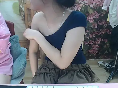 Inomi 2k online show from October 23, 2:12 pm