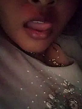 Alina-khan online show from February 26, 10:25 am