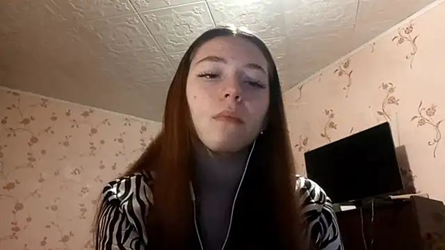 Snapshot of Sophiecuttie chatting on September 17, 1:20 pm Sophiecuttie online show from September 17, 1:20 pm