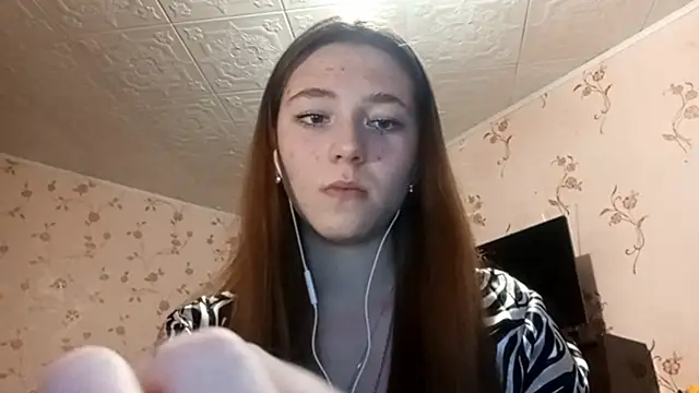 Snapshot of Sophiecuttie chatting on September 19, 3:22 pm Sophiecuttie online show from September 19, 3:22 pm