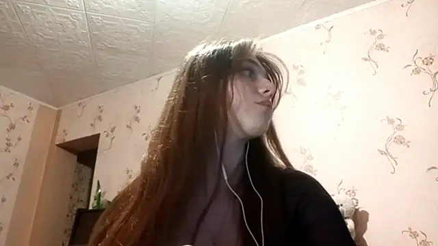 Snapshot of Sophiecuttie chatting on September 24, 1:10 pm Sophiecuttie online show from September 24, 1:10 pm