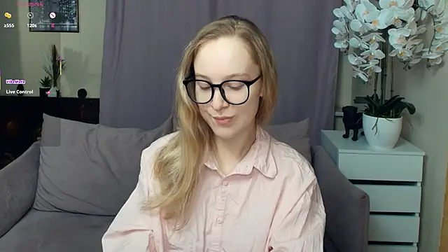 SoonMoor online show from January 16, 8:05 pm