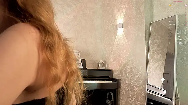 Sunflovery online show from February 26, 8:41 pm