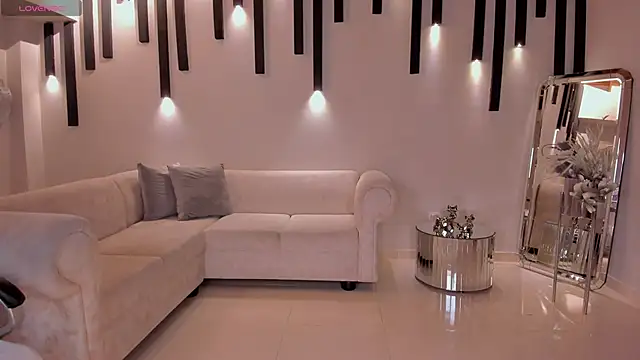 NinaBlum online show from September 17, 4:54 am