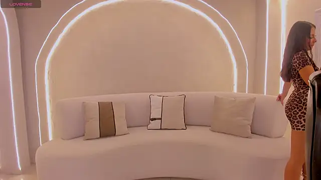 NinaBlum online show from October 15, 3:31 am