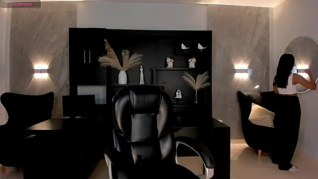 NinaBlum online show from September 15, 4:43 am