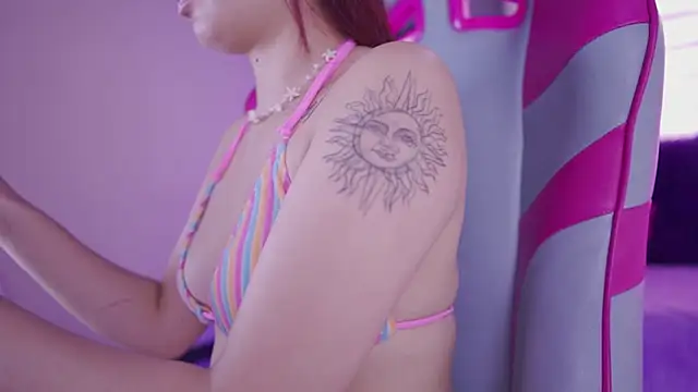 Rebecah 1 online show from February 2, 2:05 pm