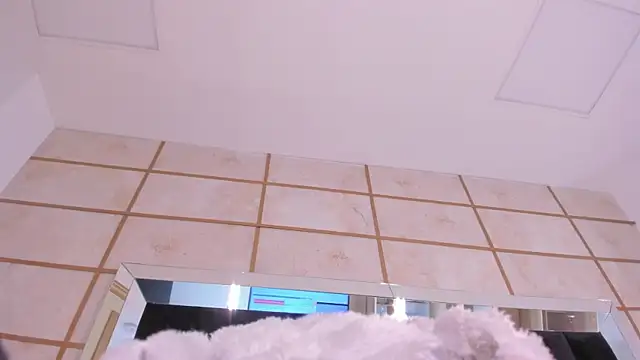 RoxyLior online show from December 4, 4:26 am