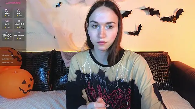 Angeel Kate online show from November 2, 1:36 pm