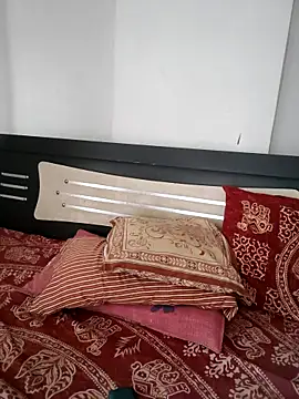 Deepa Sharma143 online show from March 15, 2:46 am