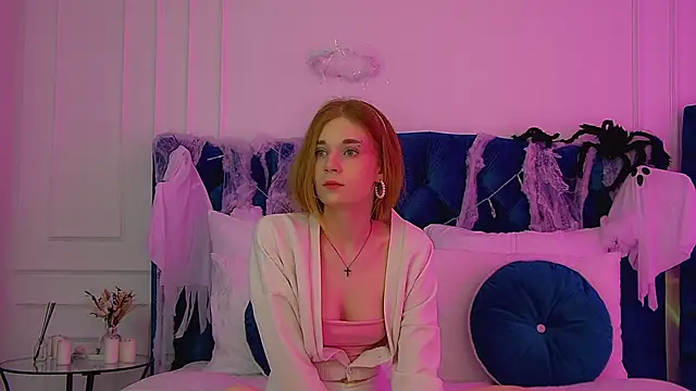 MelissaBauch online show from November 1, 6:23 pm