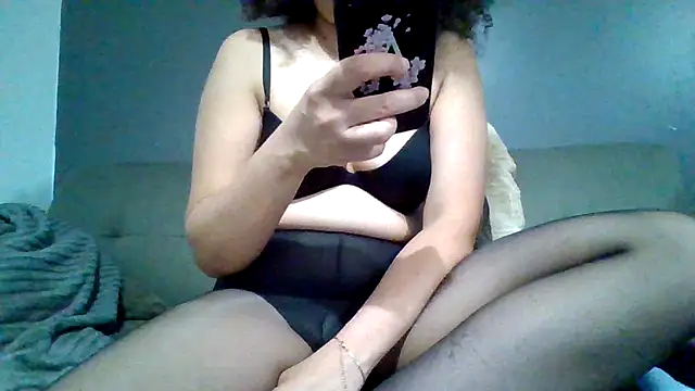 Snapshot of MILF_Stephanie chatting on September 9, 9:03 pm MILF Stephanie online show from September 9, 9:03 pm