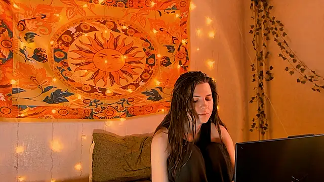 AliceCUNTach online show from February 6, 5:11 am