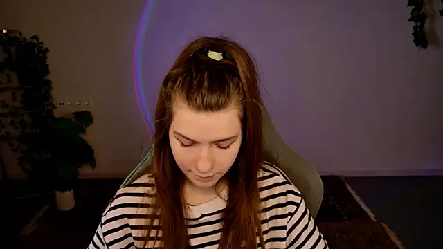 AliceCUNTach online show from December 17, 5:11 am