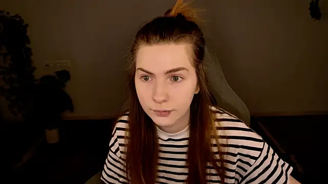 AliceCUNTach online show from December 14, 5:02 am