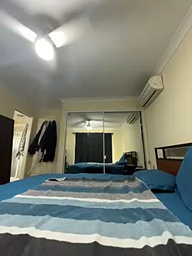 aussiepeaches online show from October 15, 1:08 am