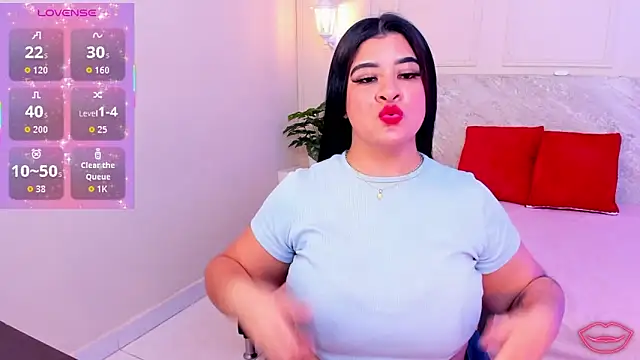 TianaGlow26 online show from October 30, 7:37 pm