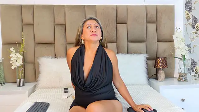 LizaMintelli online show from January 11, 6:24 pm