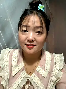 Snapshot of July-y chatting on September 26, 8:12 am July-y online show from September 26, 8:12 am
