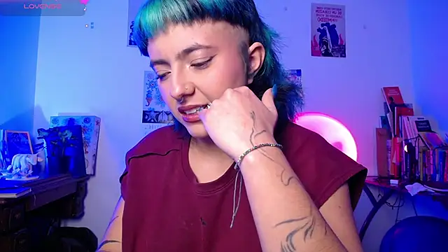 AlmaNanax online show from November 27, 1:52 am