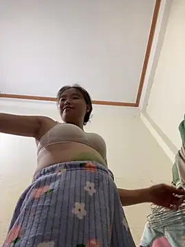 viluna online show from December 17, 12:42 pm