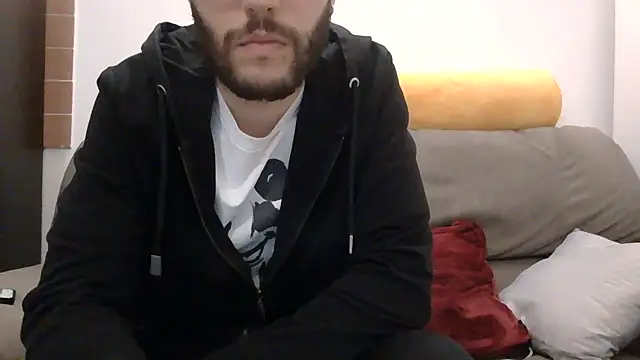 Amicisegreti online show from March 4, 10:05 pm