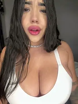 SofiaWildee online show from April 16, 1:50 am
