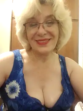 Snapshot of 52MiaLove02 chatting on September 13, 4:37 pm 52MiaLove02 online show from September 13, 4:37 pm
