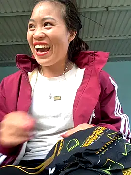 tuyetnhi-00 online show from October 28, 9:15 am