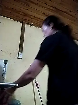 tuyetnhi-00 online show from October 8, 4:28 am