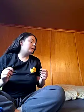 YoungLiisaxx online show from November 13, 6:56 am