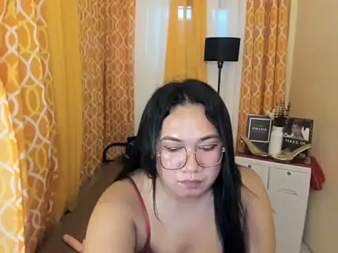 TsUncutKaren online show from April 17, 10:12 pm