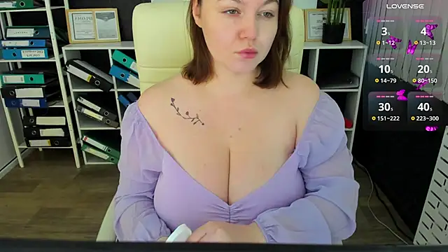  feel me  online show from December 23, 1:53 am