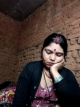 Priya tyagi online show from September 28, 8:30 am