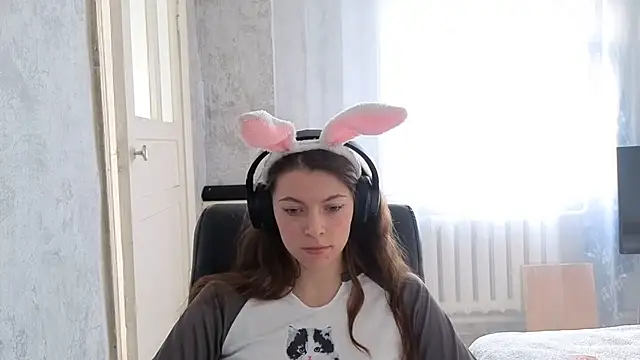 CutieAnny online show from October 24, 5:58 am