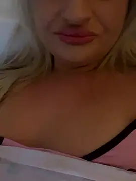 Seductive-SkyeXXX online show from October 16, 10:23 pm