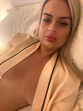 Seductive-SkyeXXX online show from September 18, 10:30 pm