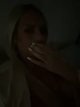 Seductive-SkyeXXX online show from October 9, 9:52 pm