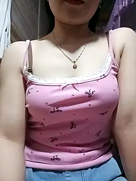 LucyyLy online show from March 4, 7:26 am