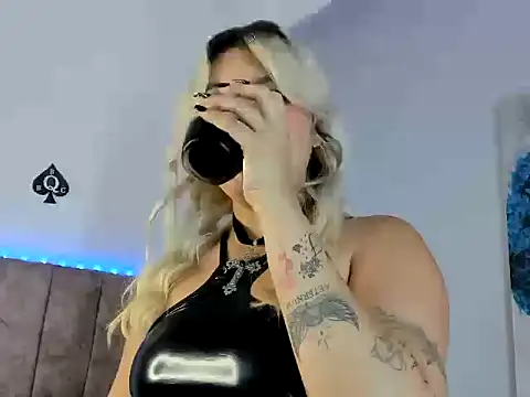 naomi sanz online show from April 4, 11:09 am