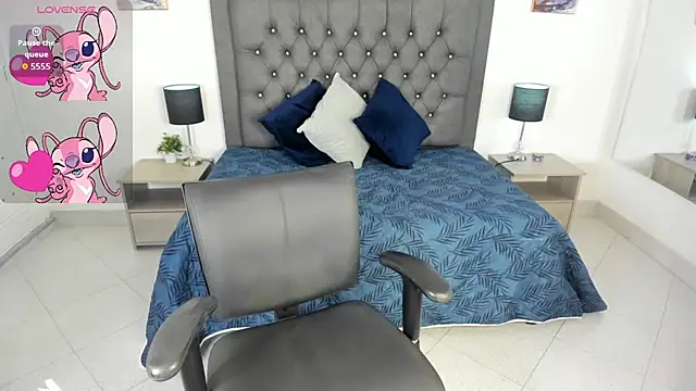 dulce fresa  online show from October 27, 3:35 am